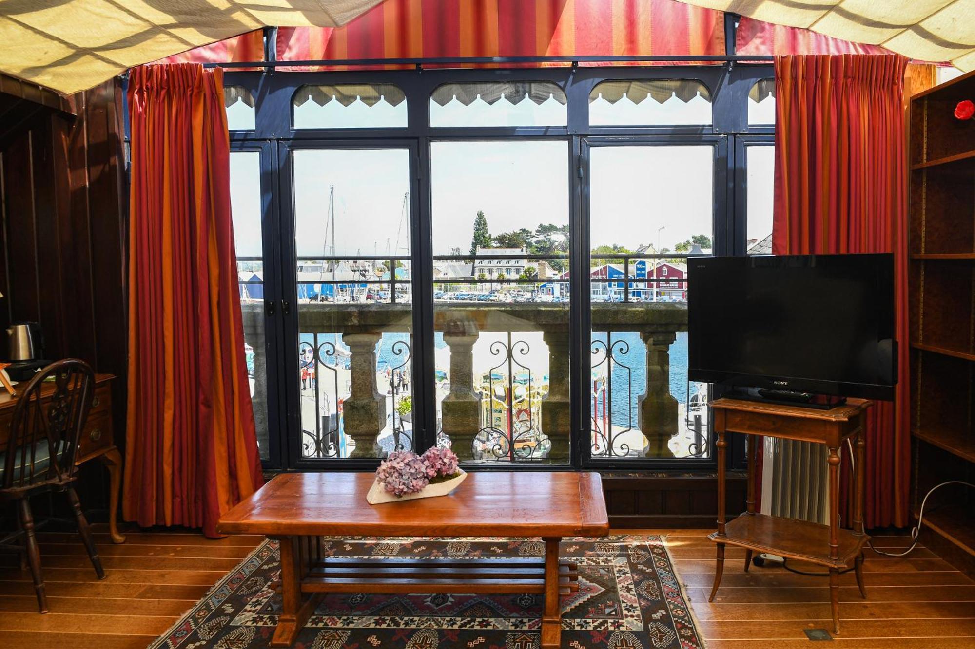 Hotel K'Loys パンポル エクステリア 写真